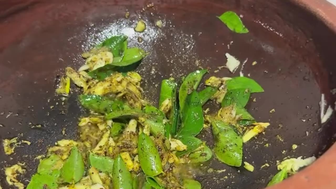 Let's make a delicious black pepper curry.