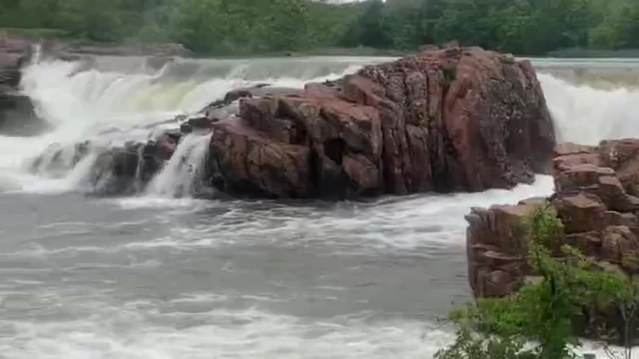 Did they turn on the jacuzzi jets in Bath Lake?