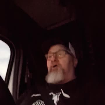 Christmas PSA #reallifetruckers #ourtruckinglife #truckinlifestyle #christmastime