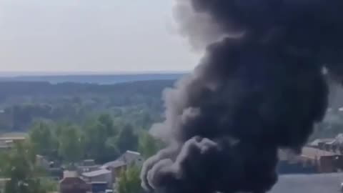 👀🤷🏻‍♂️ Kubinka in Moscow region, bus stop on fire!