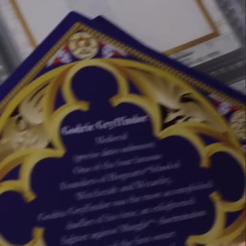 Comparing Japanese Godric Gryffindor Chocolate Frog Card To USA!
