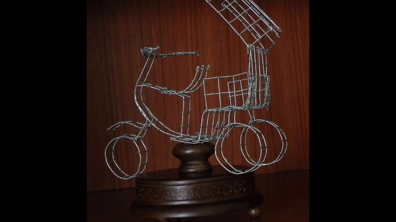 15_0501 Tricycle Music Box