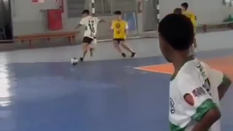 😱🤣 This Tackle Attempt is a Total Disaster! | FunFM