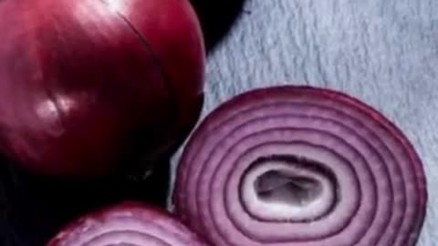 Four Amazing Benefits of Eating Onions