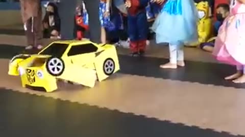 Incredible: Kiddo Shows off Homemade Custom-Designed Transformer Costume || Vira