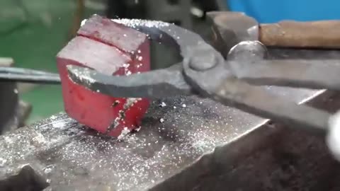 Korea's best handmade knife master. Knife making process