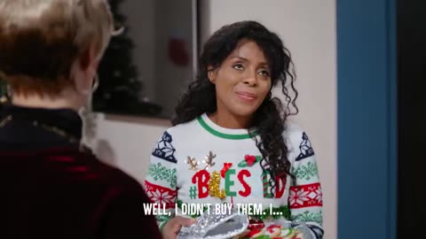 Rich Mom SHAMES A Poor Mom For CHEAP PRESENTS, Instantly Regrets It