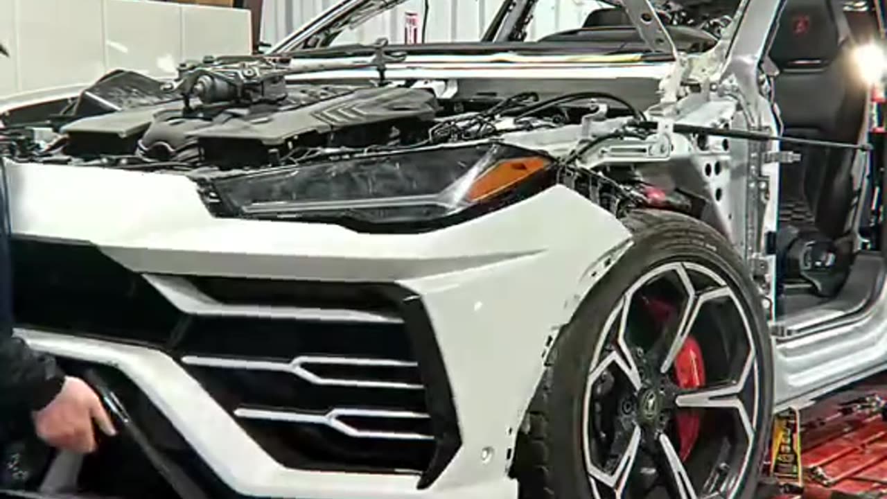 Part1 - Rebuilding a Wrecked Lamborghini Urus #lamborghini #urus #car