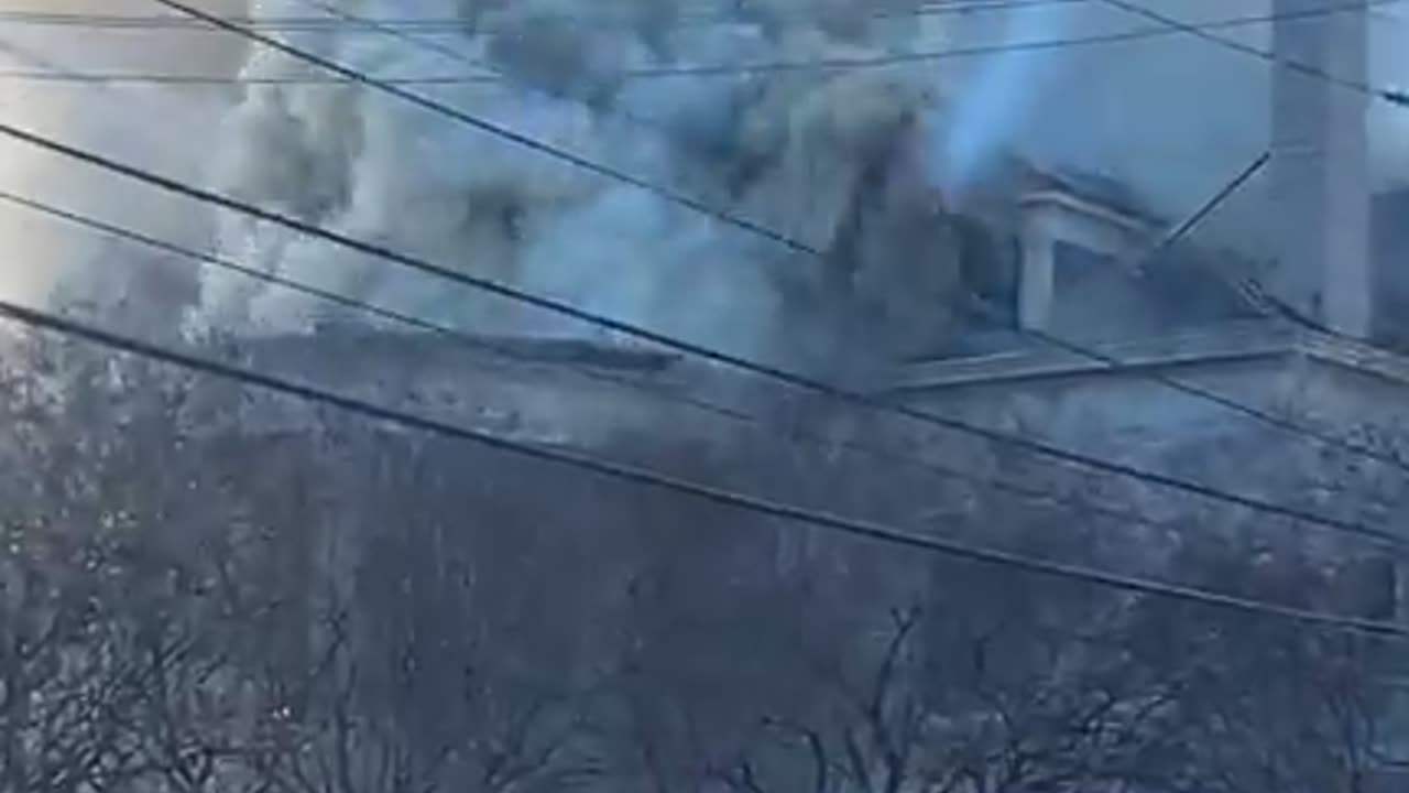 Firefighters battling intense fire at Graystone Inn in downtown Wilmington