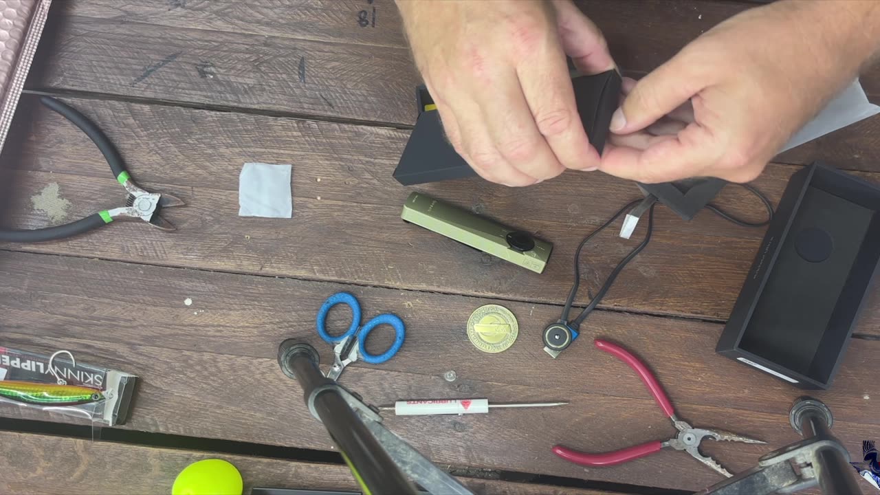 This Flashlight Does EVERYTHING! 3-in-1 EDC Flashlight from OLight Review