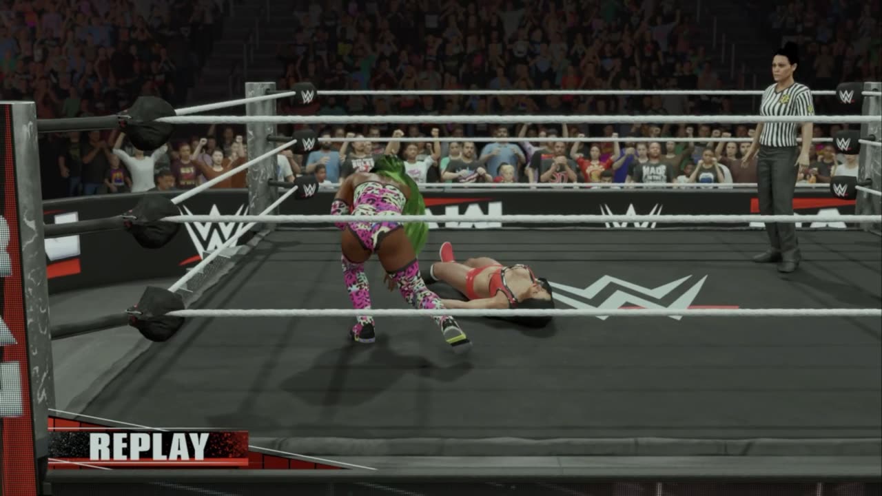 wwe 50 Naomi VS Nikki Bella