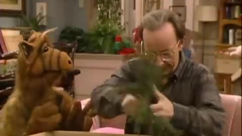 ALF S1E12 | “Oh, Tannerbaum” | Classic Christmas Episode