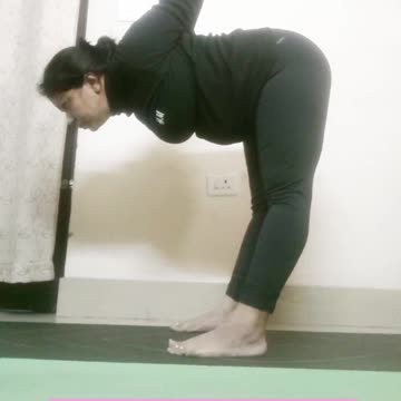 Forward Bending ( dwikonaasan)