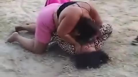 Girl fight viral video of the day