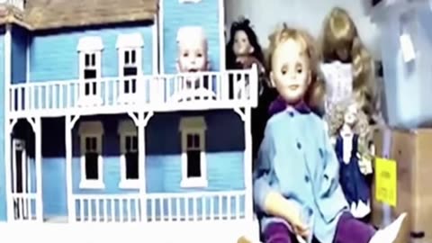 🚪😱 Door Opens by Itself—Caught on Camera | TheHauntingHour