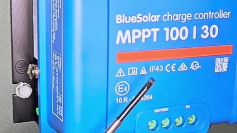 Solar Panel Specs_ Power Up & Protect Your Energy!#chargecontroller #livingoffgrid