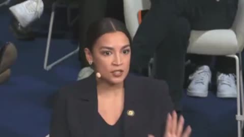 🚨 HOLY SMOKES. WTF?! Rep. AOC just SELF-DESTRUCTED !!