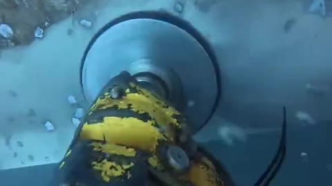 Underwater propeller maintenance