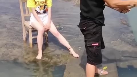 😂#Newfunnyvideo2025 #Viralfunnyvideos #trendingvideos #comedytime #bestreaction😂😂😂