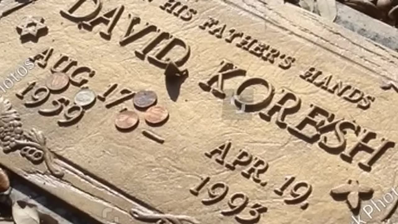 FAMOUS GRAVES - VOL. 134: DAVID KORESCH