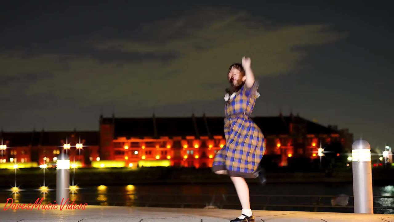 Nelly Furtado. I'm Like a Bird