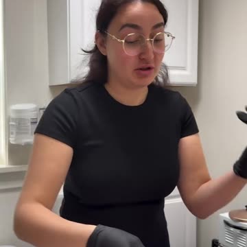 🔥 Hot Wax, Smooth Skin – Instant Glow Guaranteed!