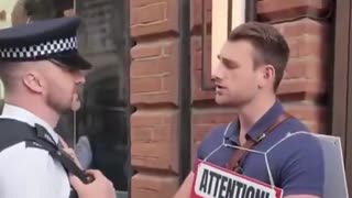 Arrestan a hombre por cartel contra personas trans en Londres