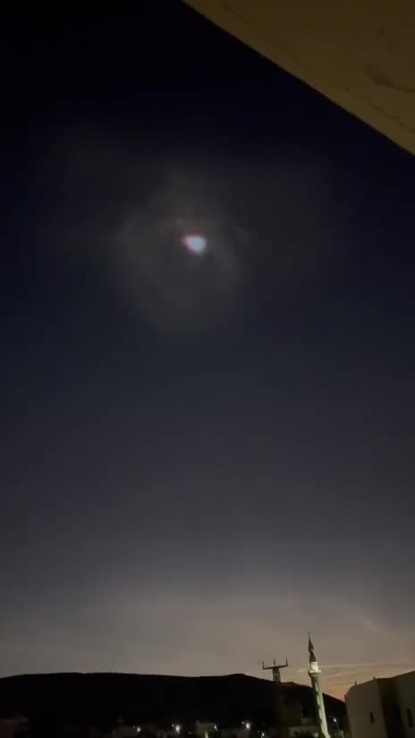 THAAD interception of Iranian ballistic missile in upper atmopshere