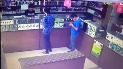 😱👻 Jinn Encounter? Terrifying Shadow Figure in the Dark! | TheHauntingHour