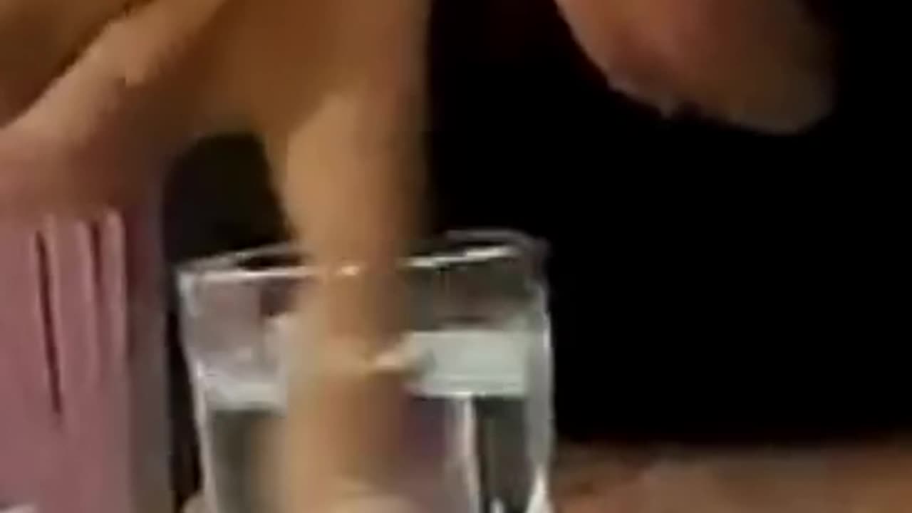 How to get a lemon 🍋 out of a cup 💪 | ازاي تتطلع اللمونةمن الكوباية؟