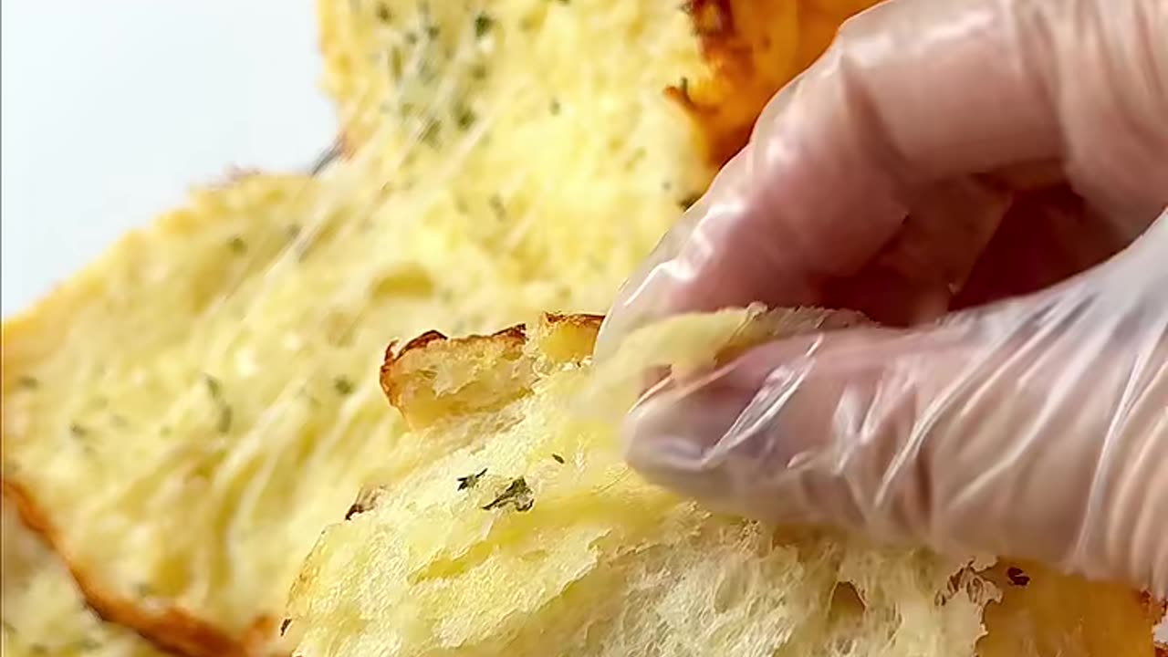 Baking a garlic toast recipe