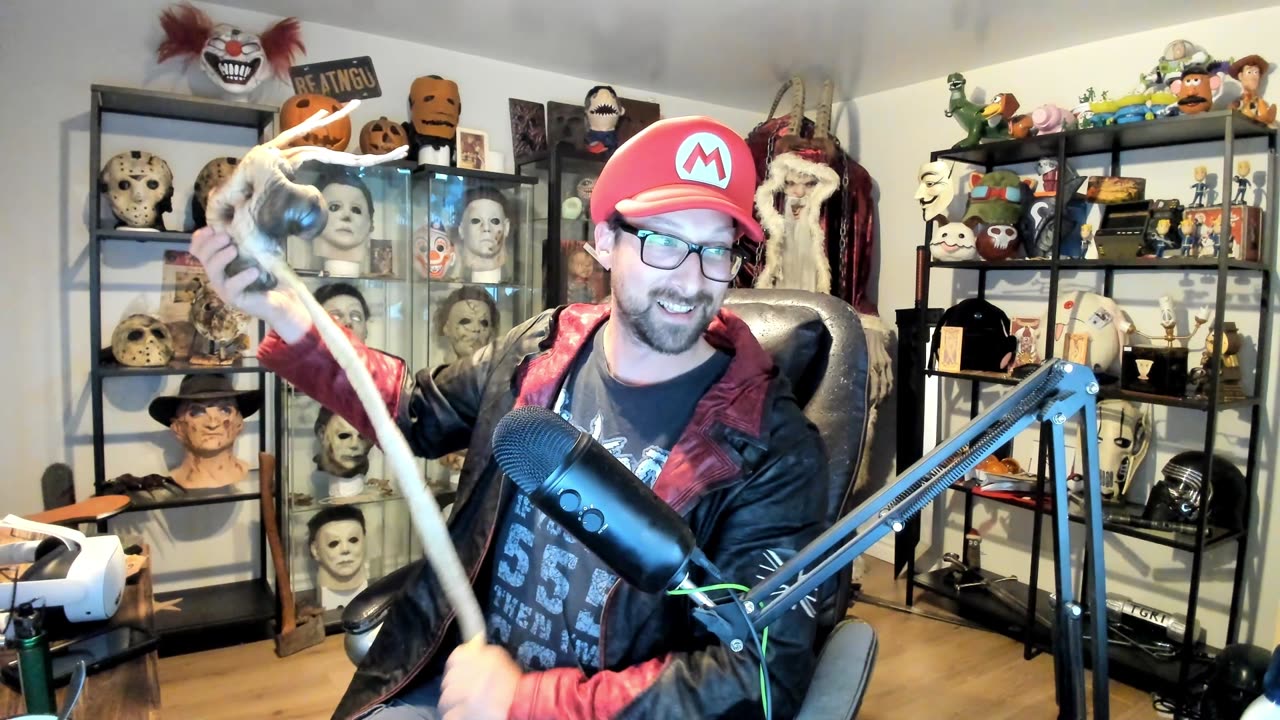 FaceHugger + Mario Hat Unboxing