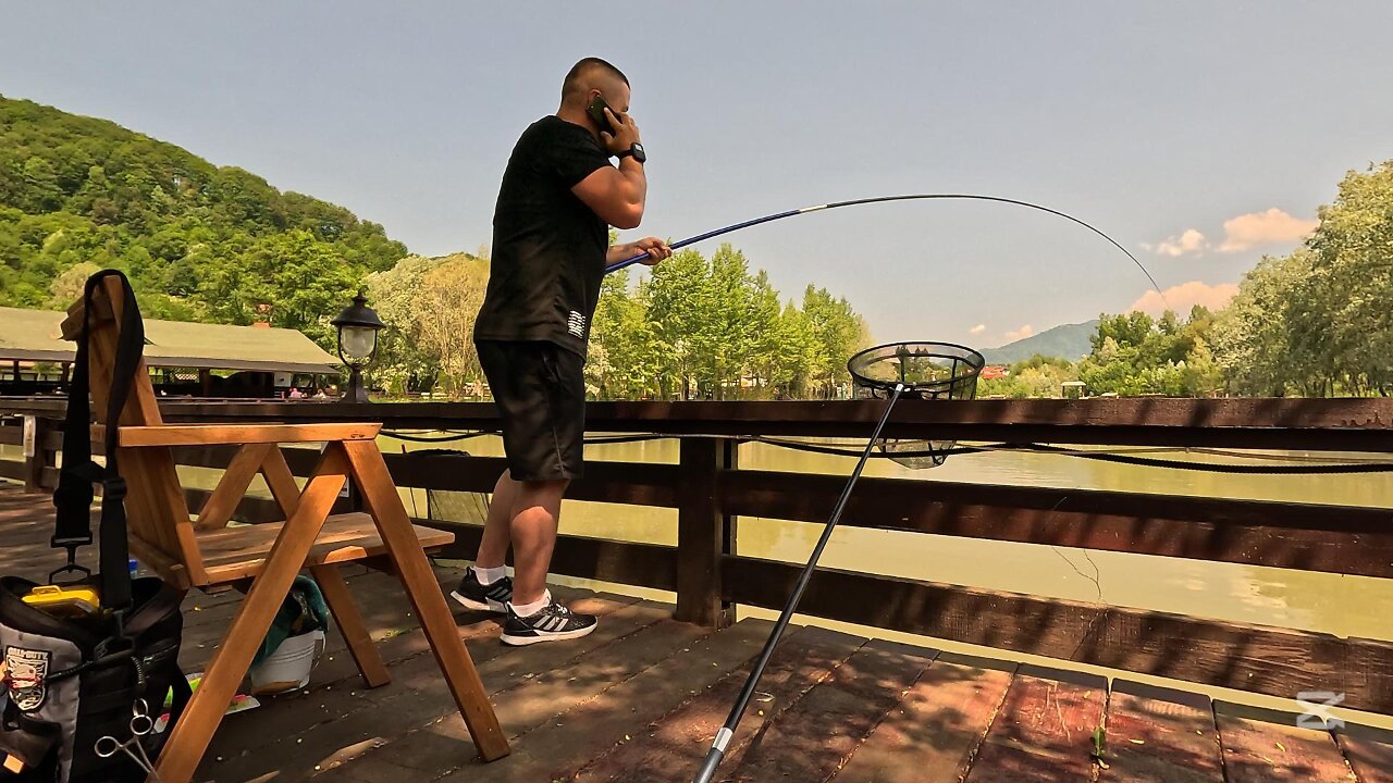 🎣 Carp Fishing Fun – And a Big Surprise at the End! 🔥