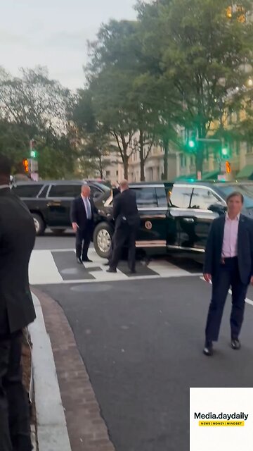 BREAKING 🚨 President Trump stuns America by making a surprise appearance with VP JD Vance at Food