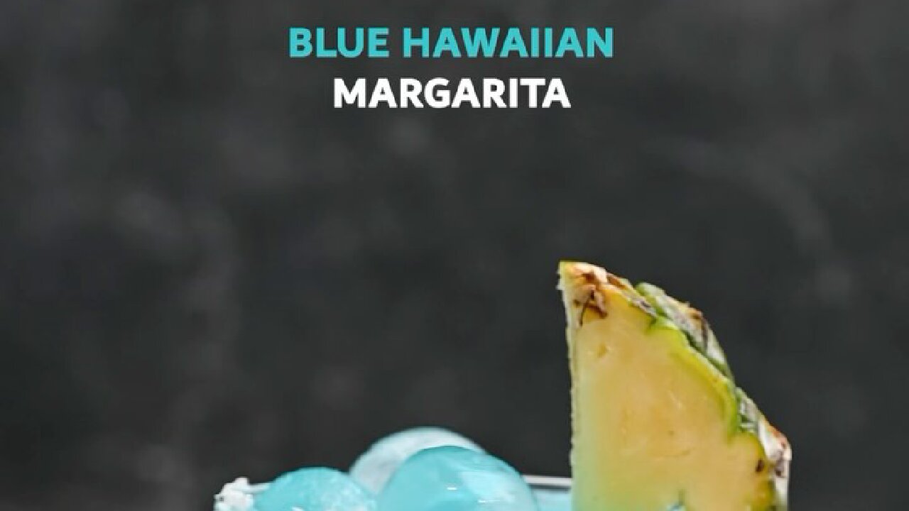 COCKTAIL BLUE HAWAIIAN MARGARITA