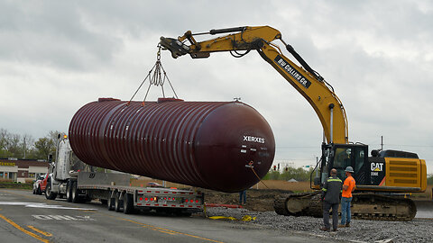 Oversized Load Adventure: Transporting a Massive Gas Tank