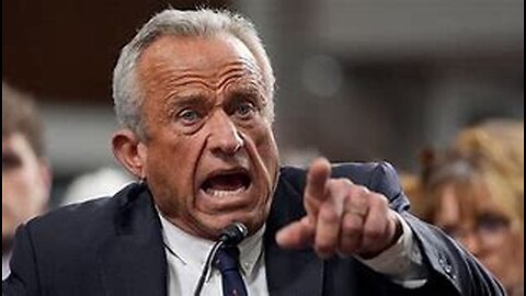 RFK Jr. BLASTS Elizabeth Warren and Democrats: "Trump Can't Be Bought!"