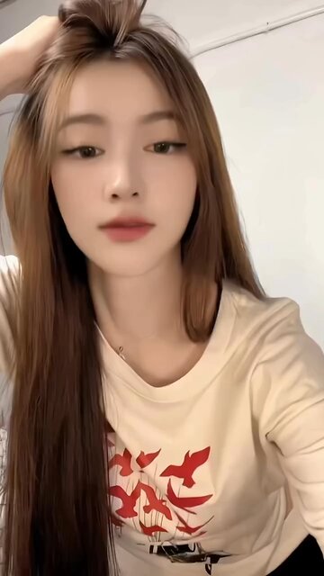 Dancing beautiful girl #trend #outdoors #ocean #StarsEverywhere #tiktok