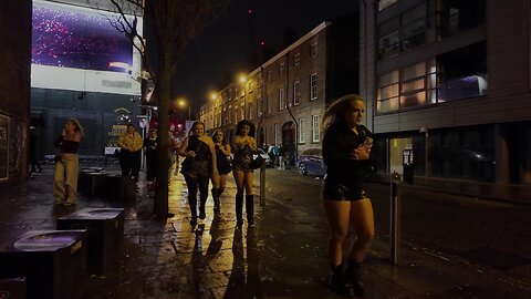 Liverpool Nightlife Best Bars, Clubs. Сold wind. Girls freezing