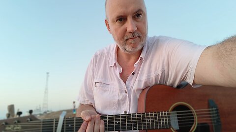 Moroccan Roll! Mr Wildlife performs 'we share the stars' on the North Coast of Africa.