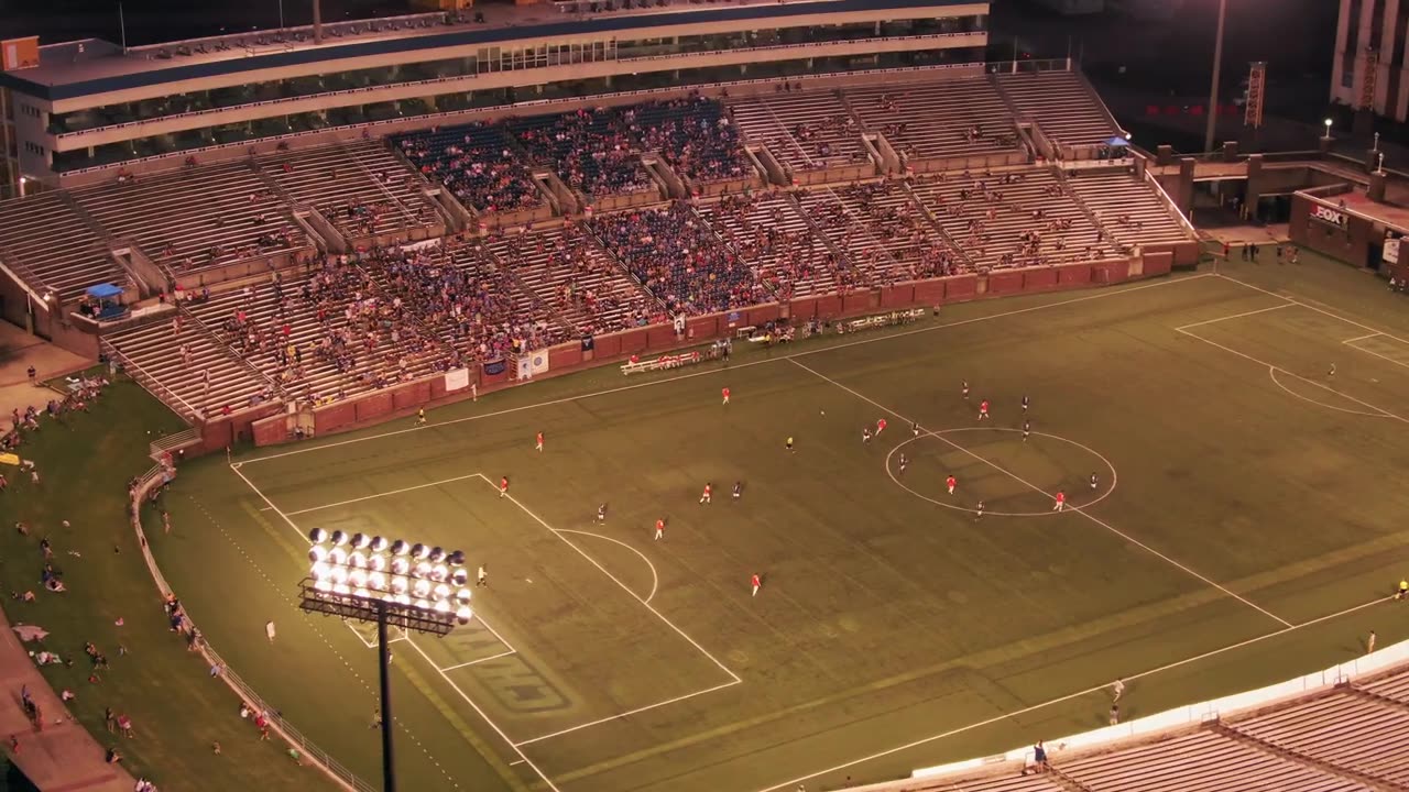no campo de futebol #shorts.mp4