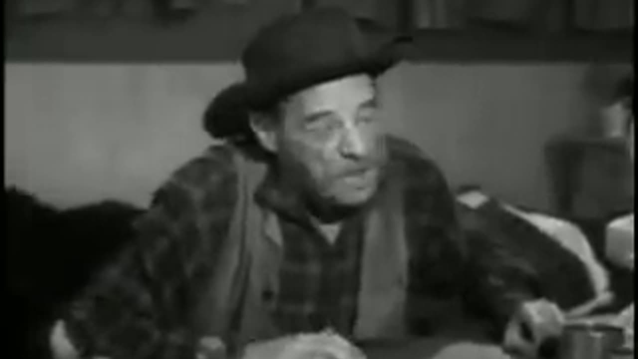 Annie Oakley - Annie Trusts a Convict,