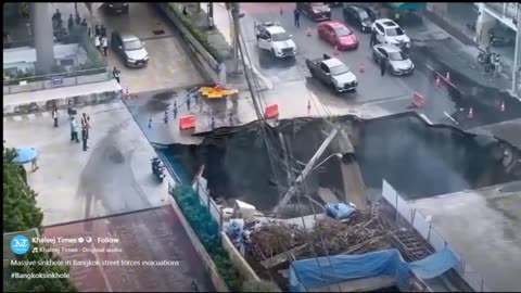 Bangkok massive sinkhole