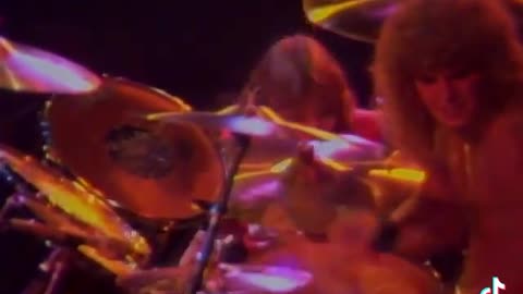 DREAMS I’LL NEVER SEE ~ MOLLY HATCHET 🪓 ( 4 EDGE !! )