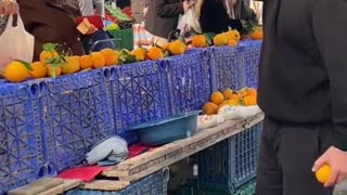 He sells lemons but uses a clever trick to fool customers