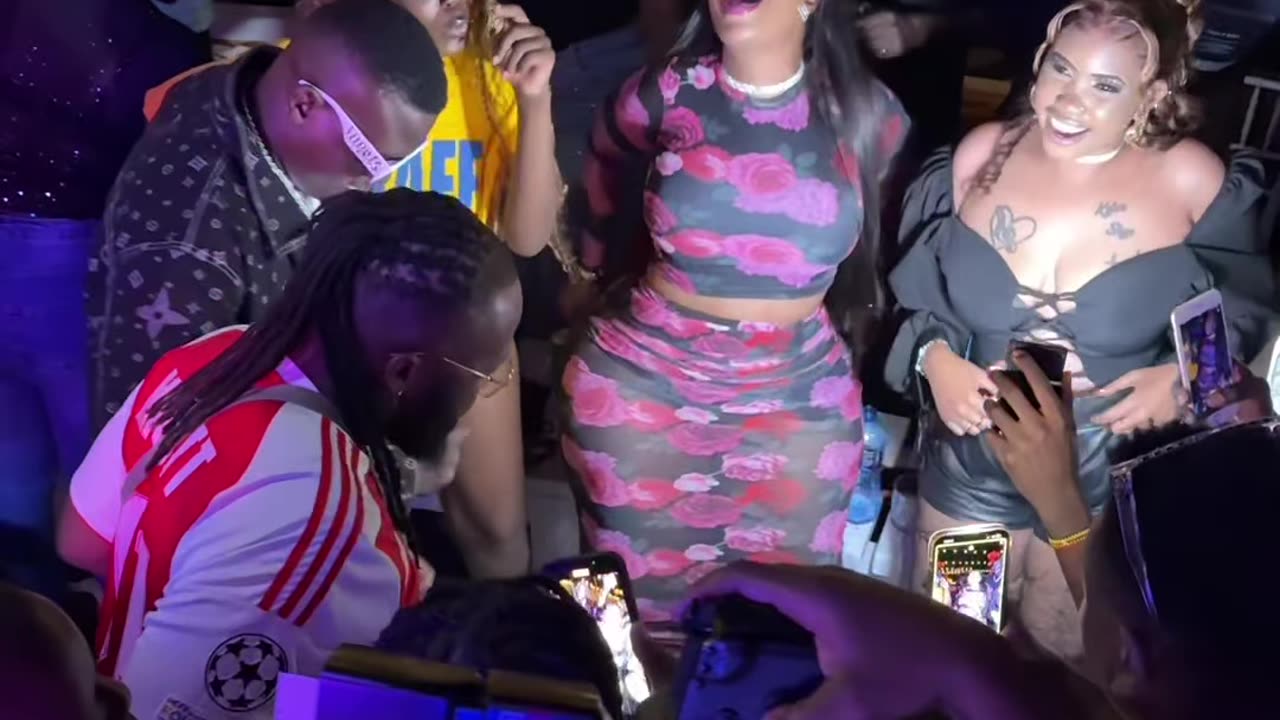 @VeeSidika