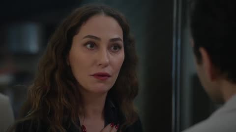 Naz se victimiza ante Bahar y Evren y logra su propósito: que todos duden de él