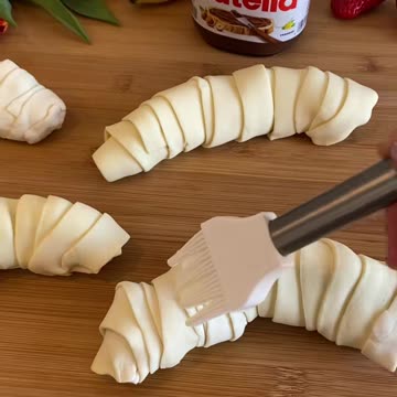 Nutella baked bananas💛5min puffpastry recepe #nutella #blätterteig