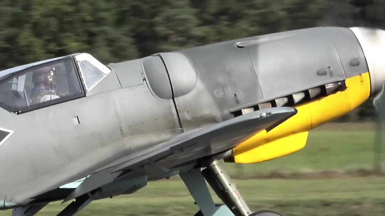 Messerschmitt Bf-109 G14 Daimler Benz DB605 Engine Sound