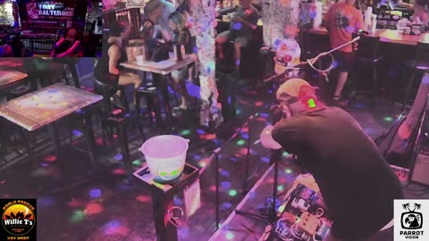 LIVE Music Everyday!
